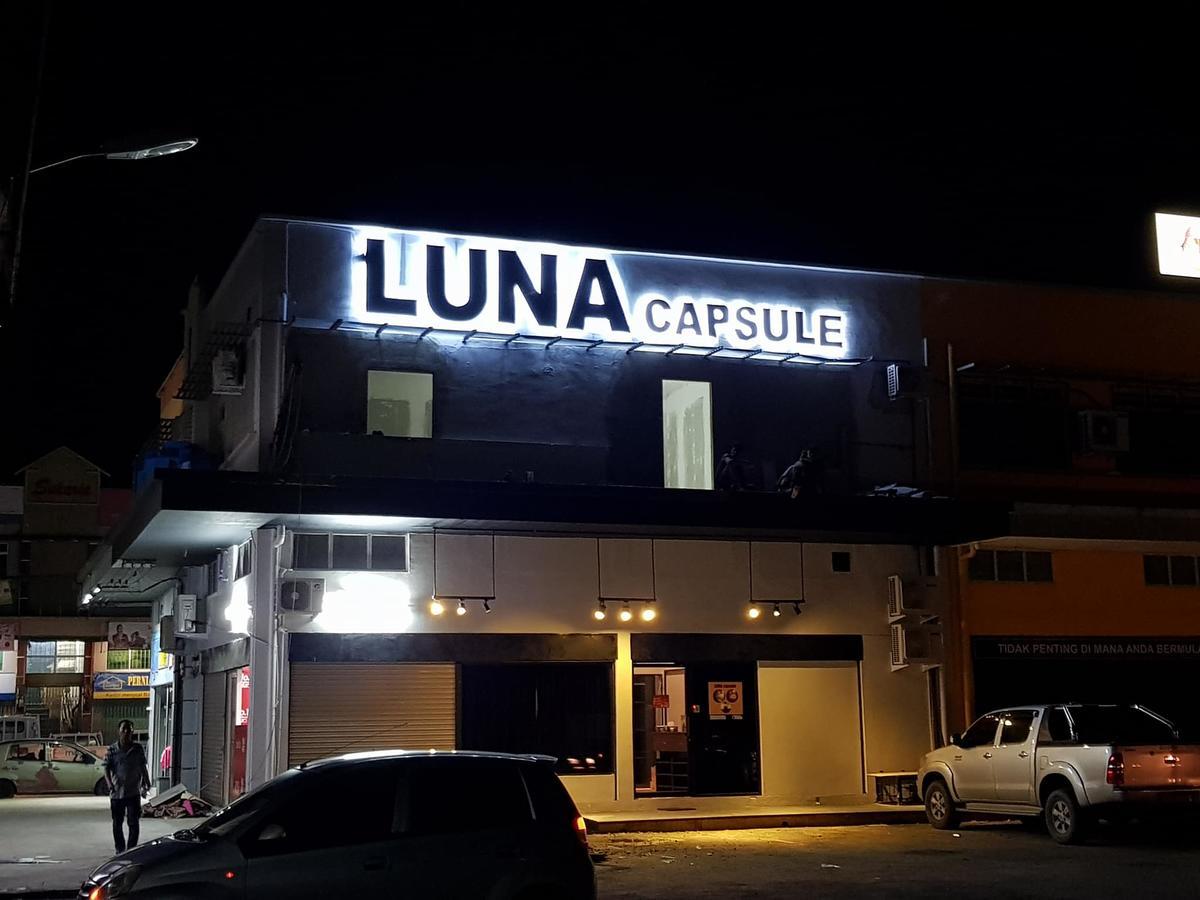 Luna Capsule Semporna Exterior foto